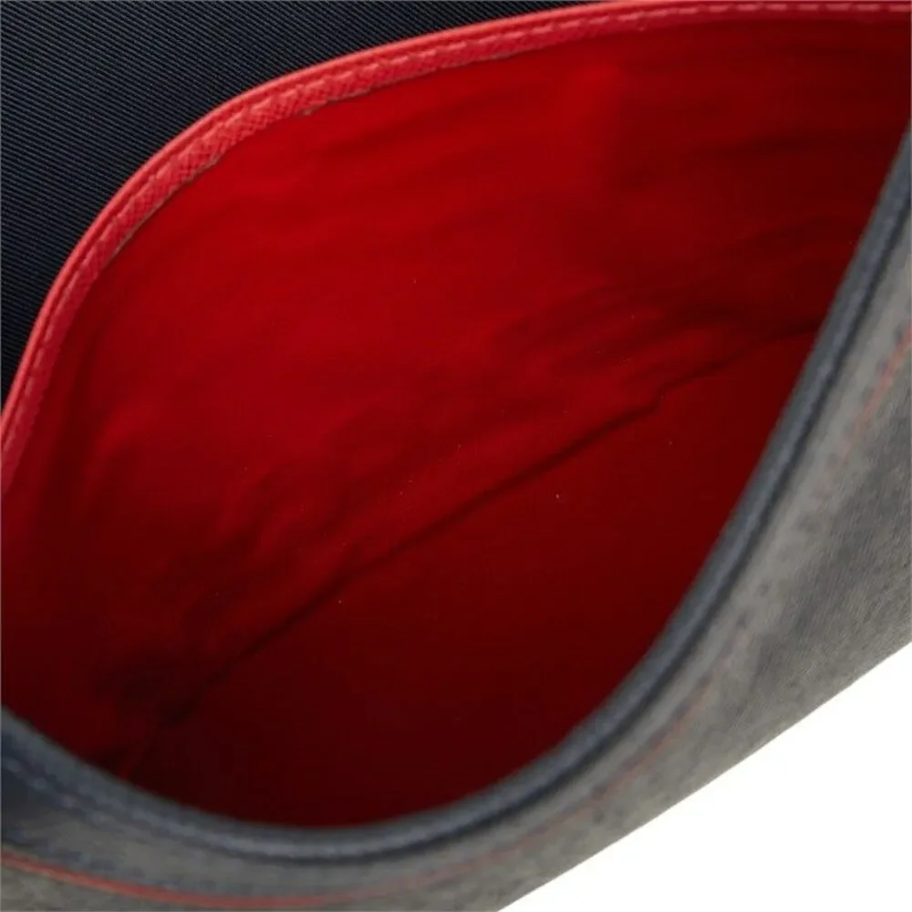 Louis Vuitton Taiga Pochette Voyage